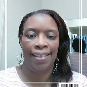 Meet your Posher, Yolanda